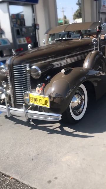 #lowriderlife #car #lowriding #automobile #elevated #sundayfunday #roadmaster #phaeton #1938 #buick смотреть онлайн