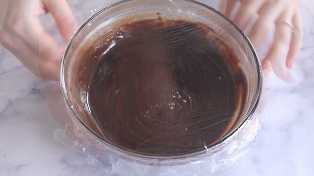 Easy Chocolate Truffles With Liqueur смотреть онлайн
