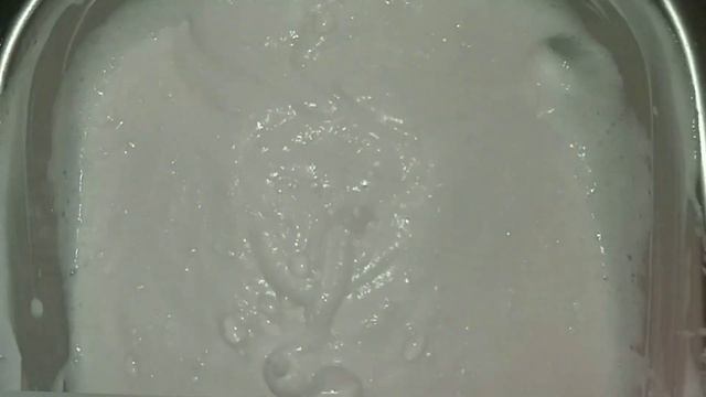 ASMR 🤍 #soakedsoap #mushysoap/#размокшеемыло/#soapsuds #spongesqueeze #rinsing/#губки #полоскание смотреть онлайн