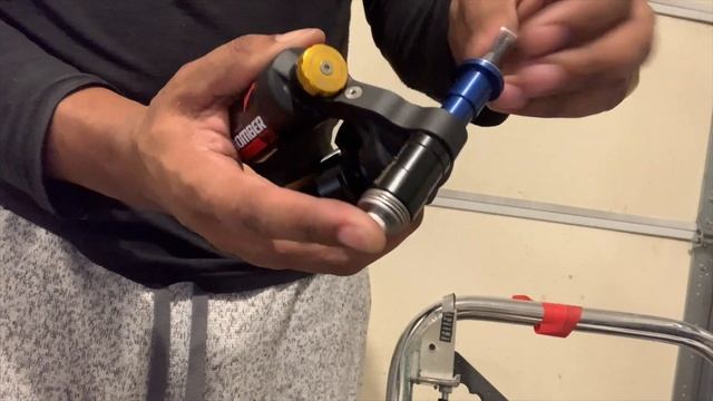The Marzocchi Bomber Cr Broke On My 2018 Turbo Levo - Fox DPS to the Rescue! смотреть онлайн