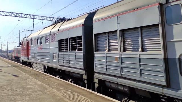 Тепловоз 2ТЭ116К-1081 о.п.Ульянка, г.СПб, 24.04.2022г.(4K UHD) смотреть онлайн