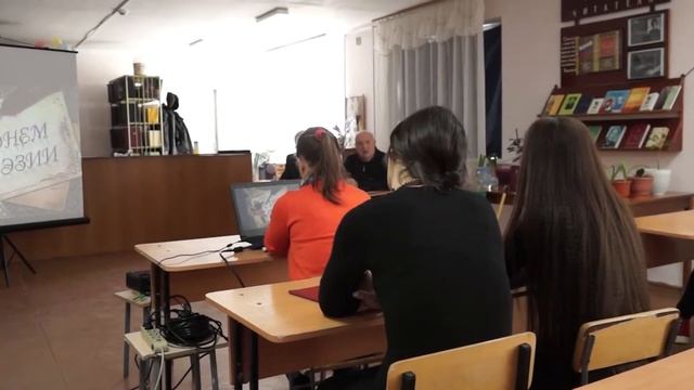 Видеотчет по мероприятию «Поэзия стучится в наши души» смотреть онлайн