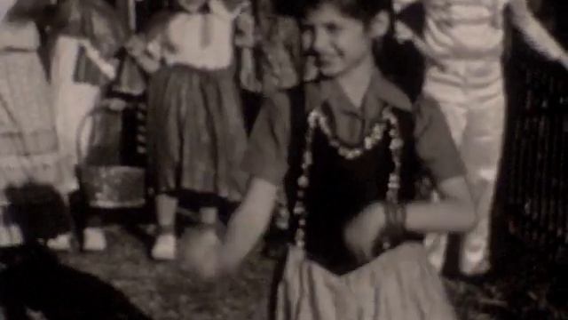 Pupilla Family, circa 1944 and Corriero Family in Rochester смотреть онлайн