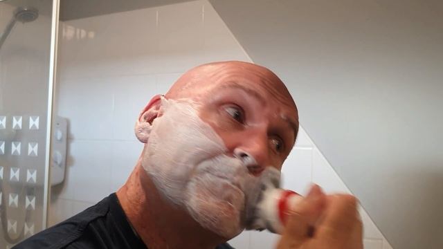 King C Gillette Vs Wilkinson Sword Classic. Head To Head Comparison