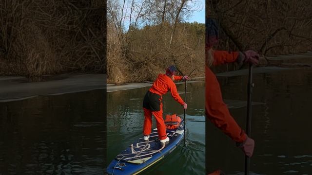 Прогулка на SUP досках среди льдинок смотреть онлайн