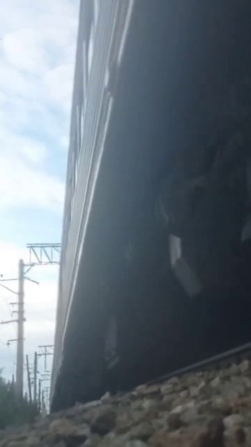 электричка эт2м летит на большой скорости смотреть онлайн