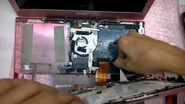 How to take apart/disassemble SONY Vaio VPCSB25FH, PCG-41213W laptop смотреть онлайн
