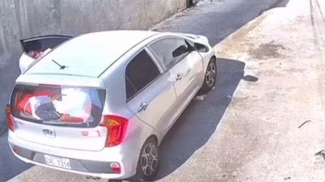 Practical video! Beautiful girl with Pich Rita was physically abused by the tycoon on the car смотреть онлайн