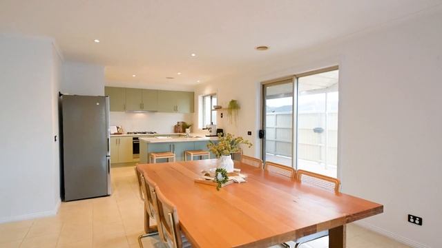 Jess Templeton - Geelong Real Estate Co - 9 Koala Court, Whittington смотреть онлайн