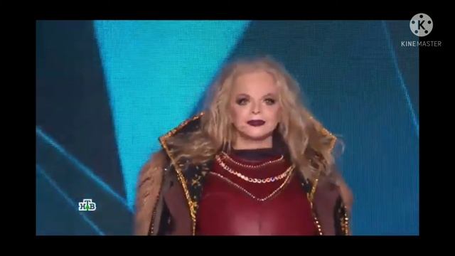 ФАНАТСКАЯ МАСКА СУПЕРФИНАЛ смотреть онлайн