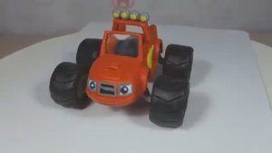 Лепим из пластилина машинку Вспыш I Развивающие видео для детей