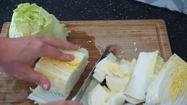 Chou chinois sauté aux Shiitake – Recette chinoise végétarienne rapide et facile смотреть онлайн