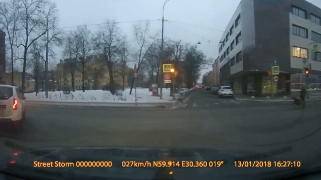 Самарский пацанчик, забыл о повортниках и на знаки не смотрит... смотреть онлайн
