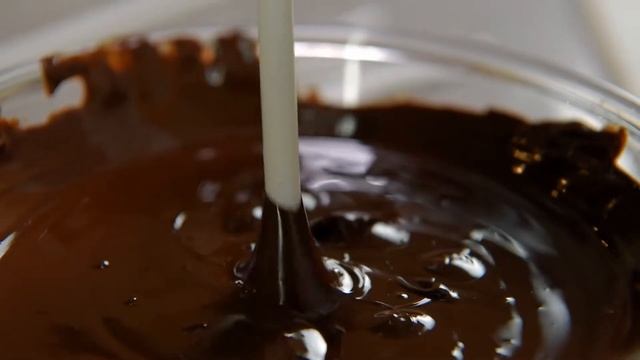 Видеорецепт | Electrolux Home | Кейк-попсы смотреть онлайн