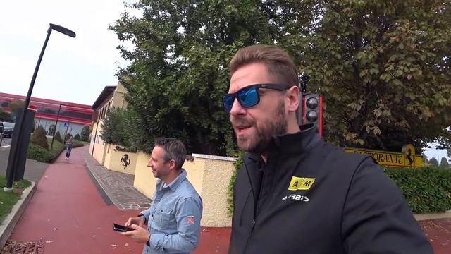 FERRARI 812 Superfast | Ok. Ma quanto consuma la Classe A 180d? Ve lo mostro смотреть онлайн
