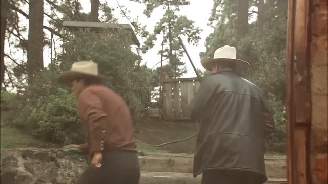 Fuego en la sangre - Capítulo 140 | Ricardo Uribe termina con la vida de "El Coyote" | Tlnovelas смотреть онлайн