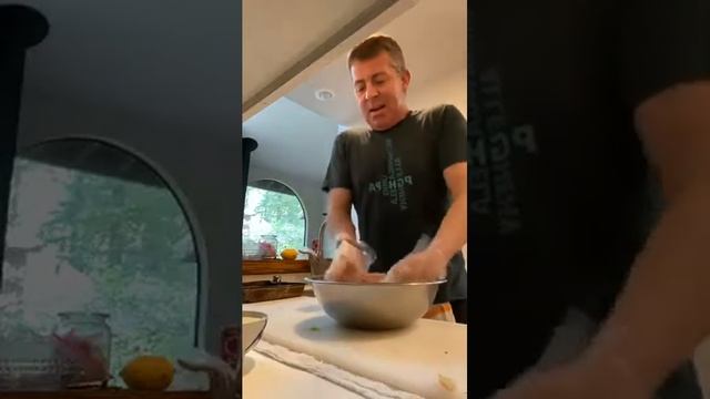Cooking With Michael - Meatloaf and Broccoli Cauliflower Mash смотреть онлайн