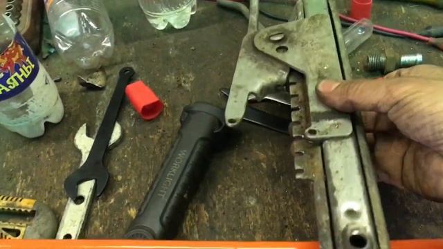 Ремонт камаз 65111. Кронштейн бака. Сиденье.