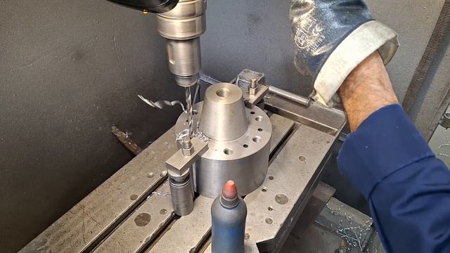 Mechanical drilling of waterways.Механическое бурение водных путей. смотреть онлайн