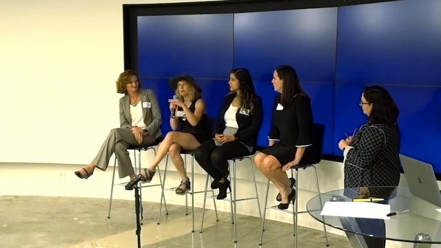 Panel Discussion - AR/VR - Women Driving Innovation SIG - October 2019 смотреть онлайн