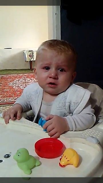 Реакция ребенка на свисток смотреть до конца смотреть онлайн