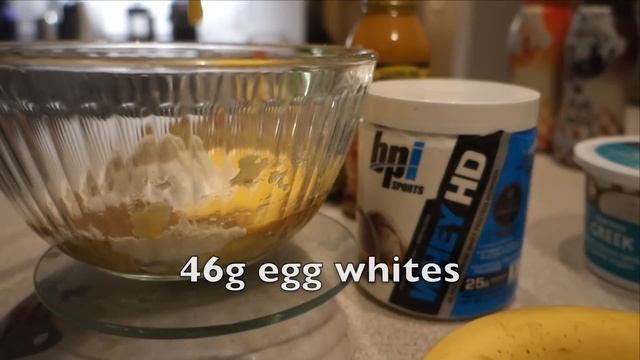 VLOG 18: 50 Calorie Salted Caramel Protein Cupcakes - (1F/5C/6P) - Cooking with Cait! смотреть онлайн