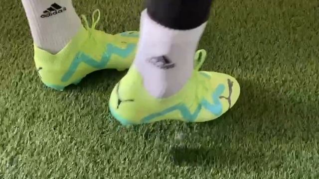 Puma Future Ultimate FG/AG - Unboxing & Play Test Video! (Pursuit Pack) смотреть онлайн