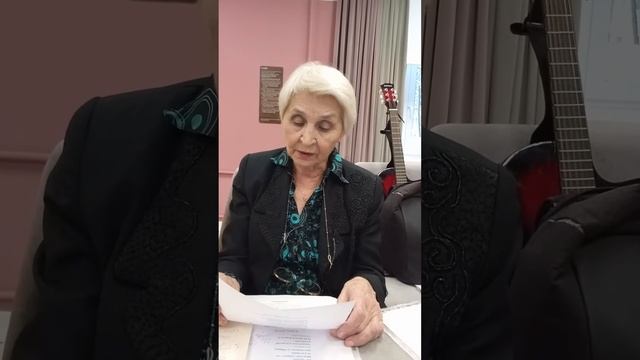 ЛитКлуб "Целительные строки"4.12.23 Светлана Абравитова читает стих. смотреть онлайн