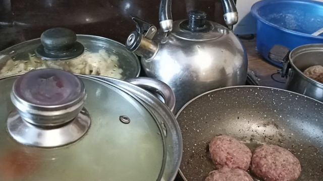 Жизнь с диабетом/Масленица не для диабетиков, готовлю обед,у нас снег,противные люди