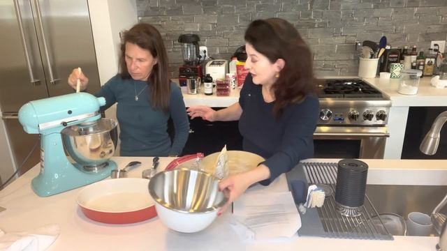 Deborah Copaken makes clafoutis with Aleksandra Crapanzano, author of Gateau смотреть онлайн