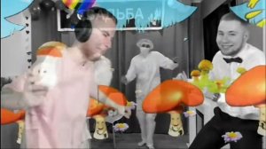 тиктак танцует про грибы с грибочками🤣