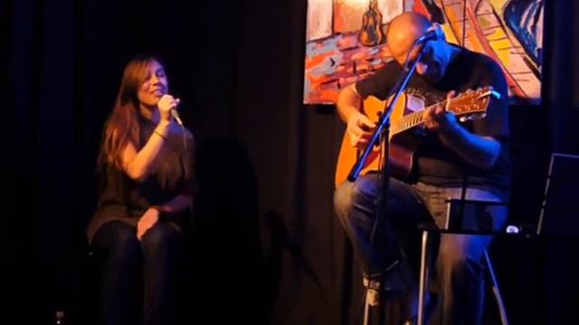 Tontxu con Vicky Luna - Mientes смотреть онлайн
