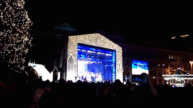 Копия видео Софиевская площадь. Киев. Новый год. смотреть онлайн