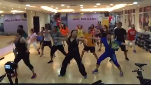 Marioneta Zumba Zin 45 by Olive, Haya, Jorah and friends!!! смотреть онлайн