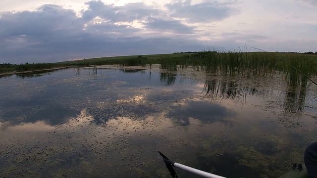 Ловля щуки на спиннинг с лодки. На что ловить щуку в июле? Как ловить щуку на заросшем водоеме... смотреть онлайн