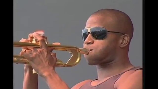 TROMBONE SHORTY - Circular Breathing!