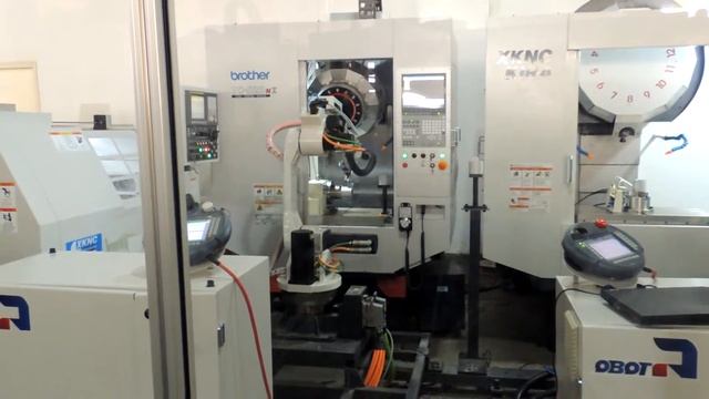 Robot Automation: VMC series array and automated camera parts production смотреть онлайн