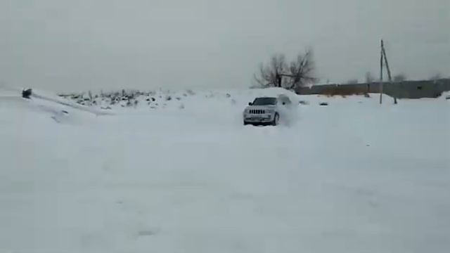 Гранд Чероки 5,7 Покатушки Внедорожье смотреть онлайн