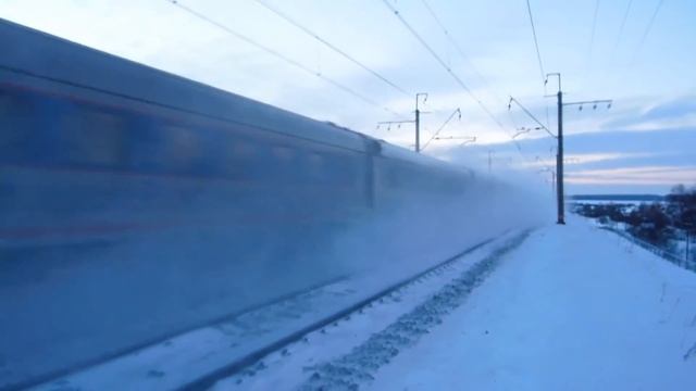 Электровоз ЧС200-004 с поездом №167 «Невский Экспресс» смотреть онлайн