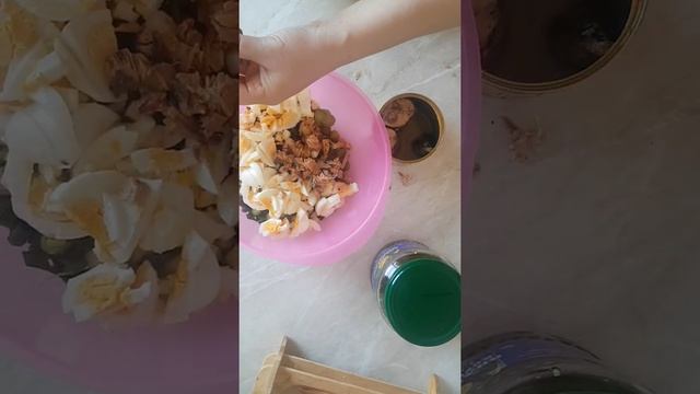 Тунецпен салат смотреть онлайн