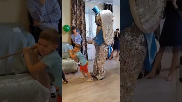 Праздник в компании зайца смотреть онлайн