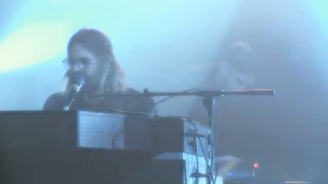 Miike Snow perform Silvia смотреть онлайн