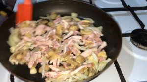 Жареная картошка с беконом