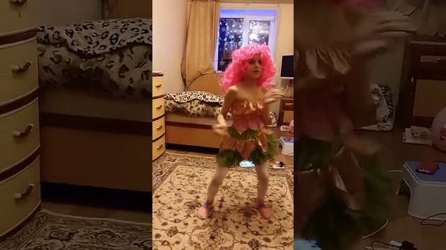 Моё весёлое -доброе видео 😊Пусть каждый кто посмотрит -улыбается 😉 смотреть онлайн