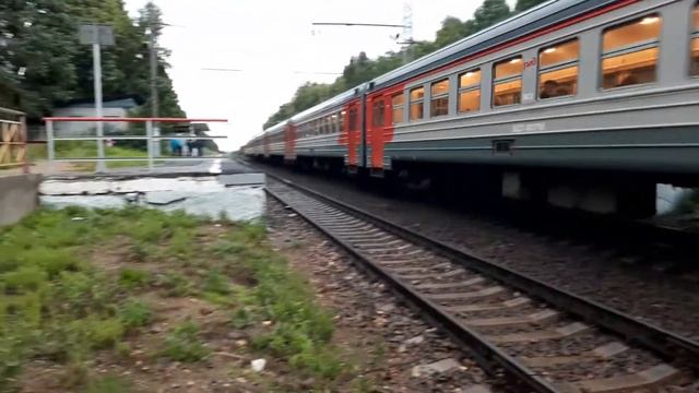 Электропоезд ЭД2Т-0037. Платформа Семхоз. смотреть онлайн