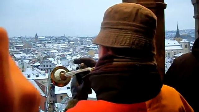 Трубач на Староместской ратуше смотреть онлайн