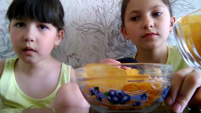 Чипсы Челлендж с Викой 💐💟 смотреть онлайн