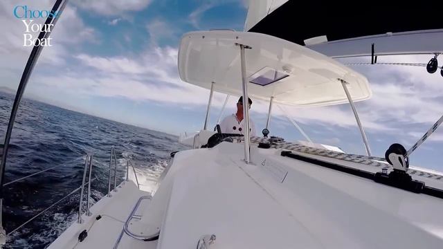 Leopard 40 Catamaran (Vidéo de Visite Guidée en français) смотреть онлайн