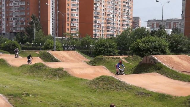 Заезд 47. Круг 1. Юниорки, Чемпионат и первенство Москвы, 29 мая 2016 смотреть онлайн