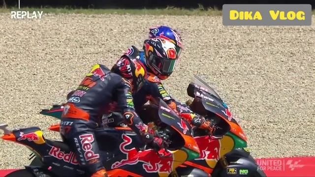 Italian GP 2022 - Moto2 Interview & Podium Ceremony смотреть онлайн